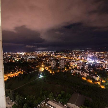 33Rd Floor Luxury Apartment Spa & Fitness Skopje Bagian luar foto