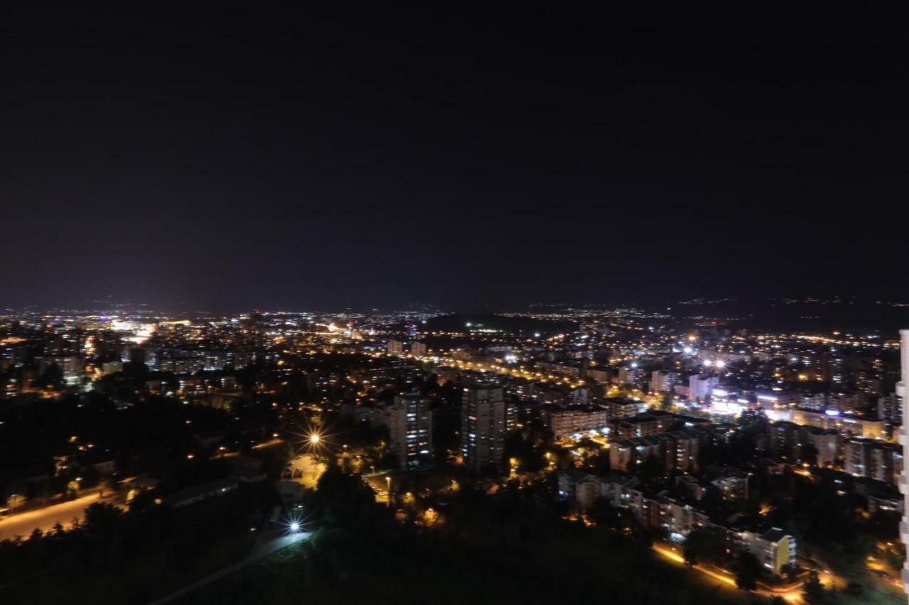 33Rd Floor Luxury Apartment Spa & Fitness Skopje Bagian luar foto