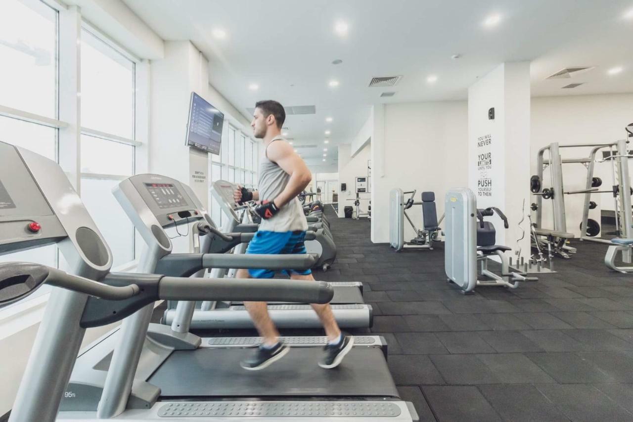 33Rd Floor Luxury Apartment Spa & Fitness Skopje Bagian luar foto