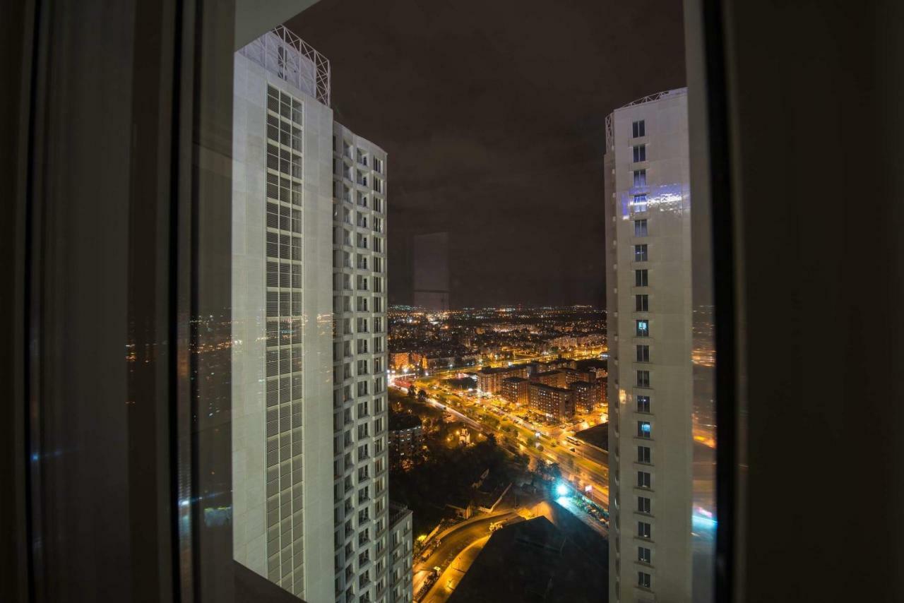 33Rd Floor Luxury Apartment Spa & Fitness Skopje Bagian luar foto