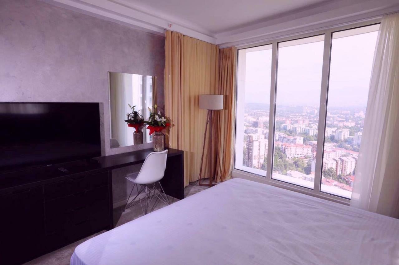 33Rd Floor Luxury Apartment Spa & Fitness Skopje Bagian luar foto