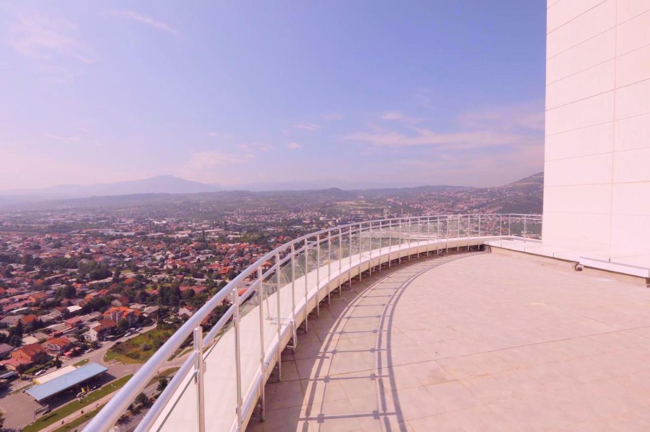33Rd Floor Luxury Apartment Spa & Fitness Skopje Bagian luar foto