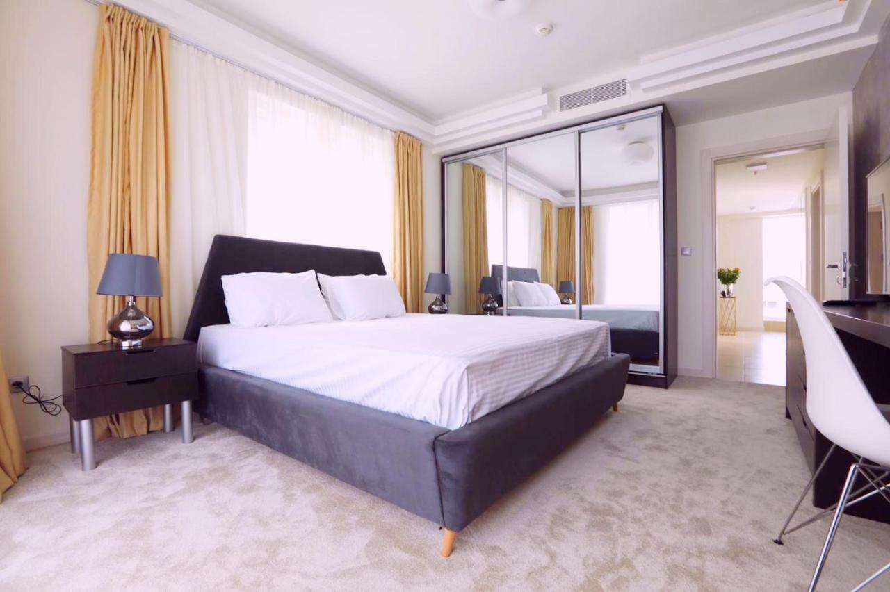 33Rd Floor Luxury Apartment Spa & Fitness Skopje Bagian luar foto